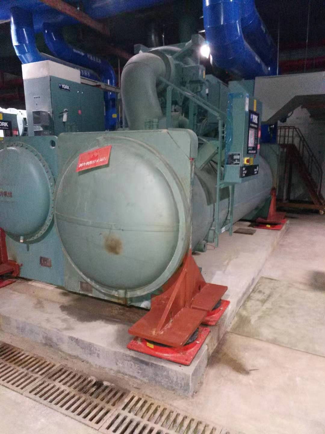 制冷機(jī)組安裝氣囊減震器